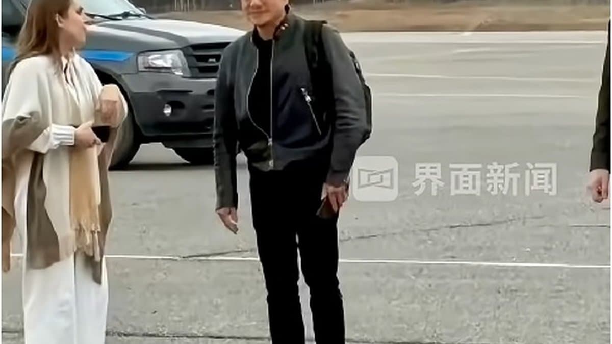 "어, 젠슨 황 어딨어?" 중국 가던 트럼프 에어포스원에 젠슨 황 알래스카서 번개 합류