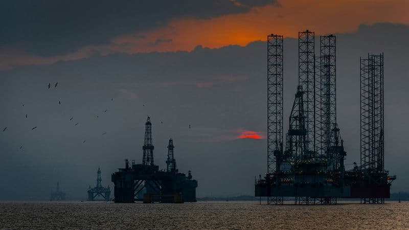 UAE, OPEC+ 전격 탈퇴 선언… 트럼프 '환영', 유가 영향은?